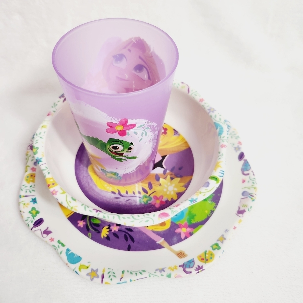 DISNEY princess Rapunzel bundle of doll with vanity and stool, brushes,plate,cup - Picture 6 of 11